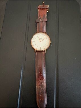 Daniel Wellington Brown Leather Strap Watch with Rose Gold Accents